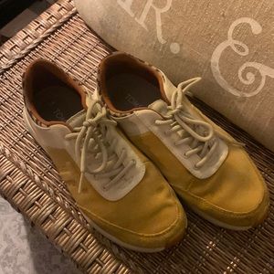 Tom’s 7.5 mustard sneakers with leopard trim